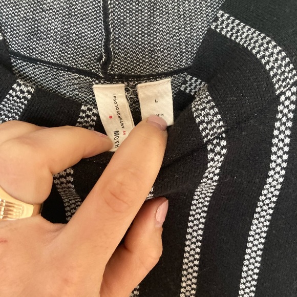 Moth by Anthropologie Rochester Mock Neck Sleeveless Top Black White Stripe - Picture 6 of 7